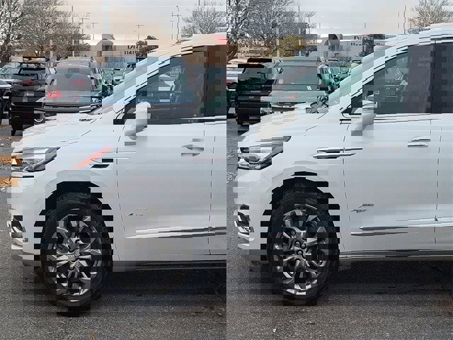 Used 2019 Buick Enclave Avenir w/ Avenir Technology Package image 8