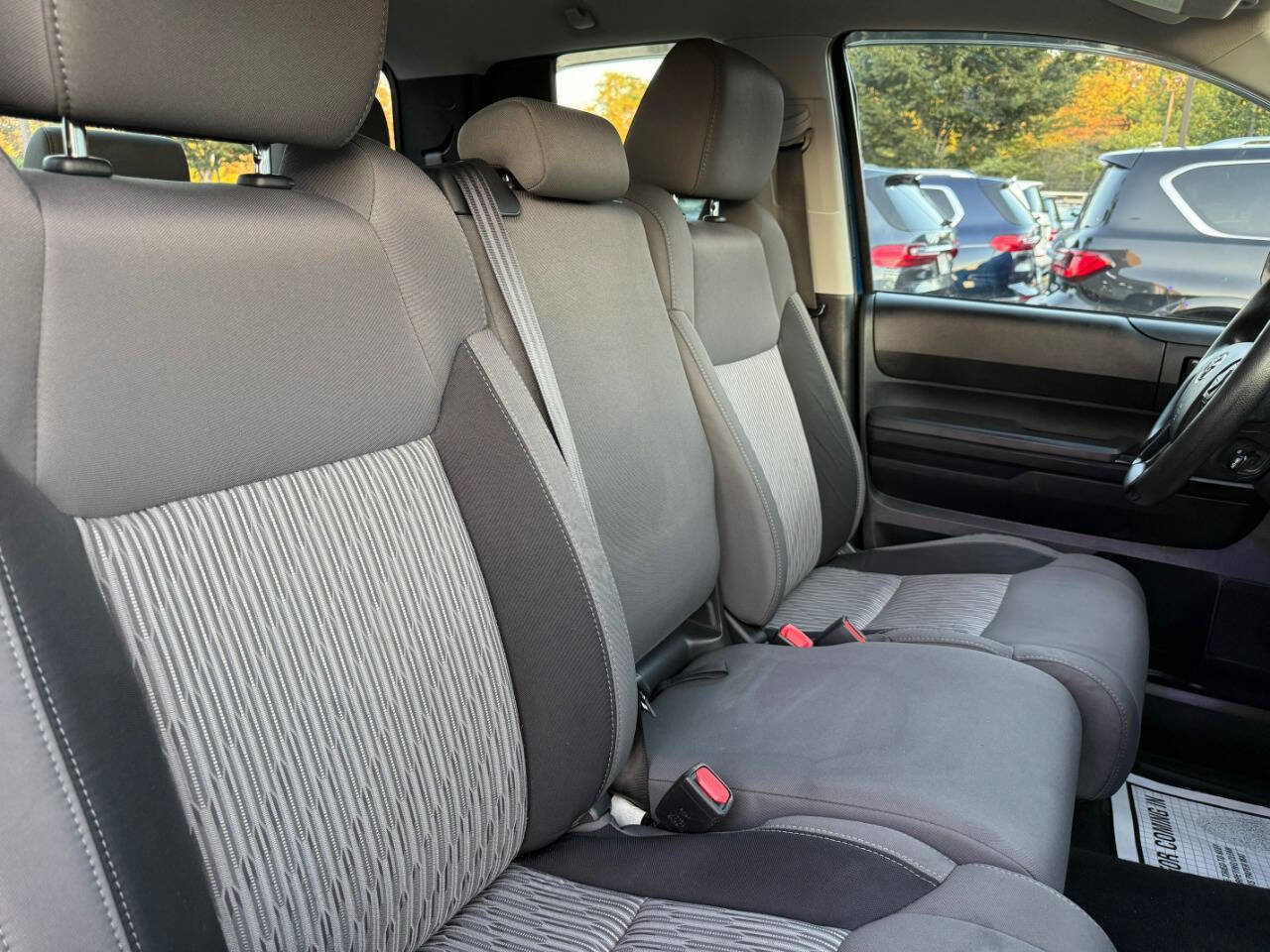 Used 2015 Toyota Tundra SR image 34
