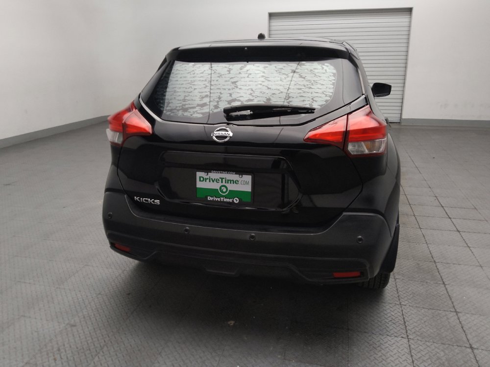 Used 2020 Nissan Kicks S FWD image 7