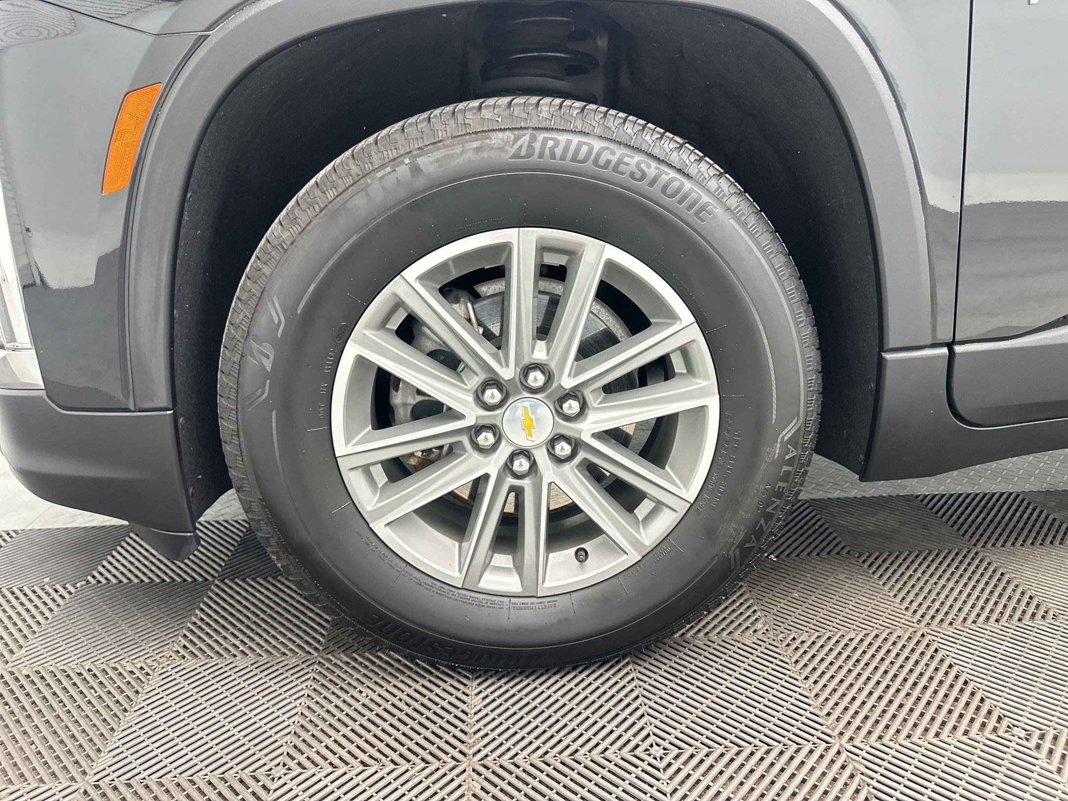 Certified 2023 Chevrolet Traverse LT w/ LPO, Floor Liner Package AWD/4WD image 11
