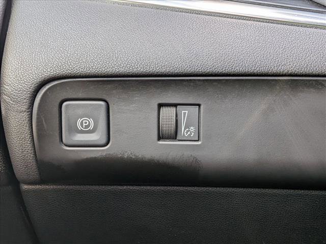 Used 2022 Buick Enclave Essence image 16