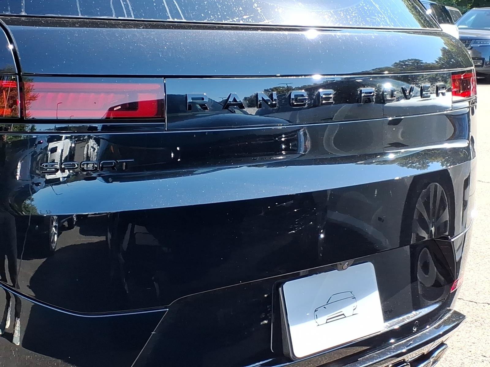 New 2027 Land Rover Range Rover Sport Dynamic SE AWD/4WD image 18