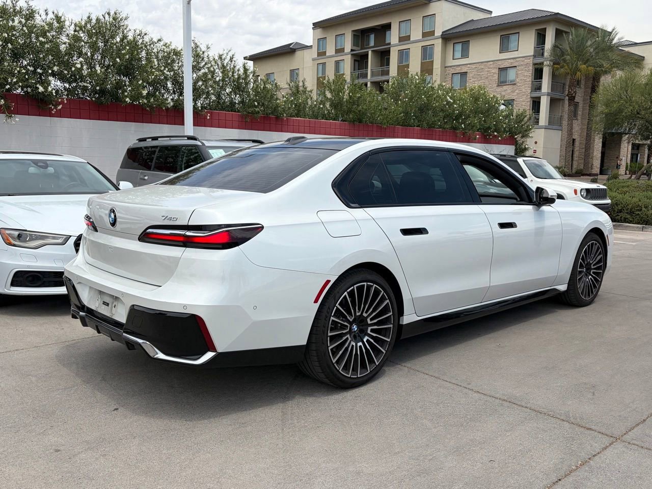 Used 2024 BMW 740i RWD image 2