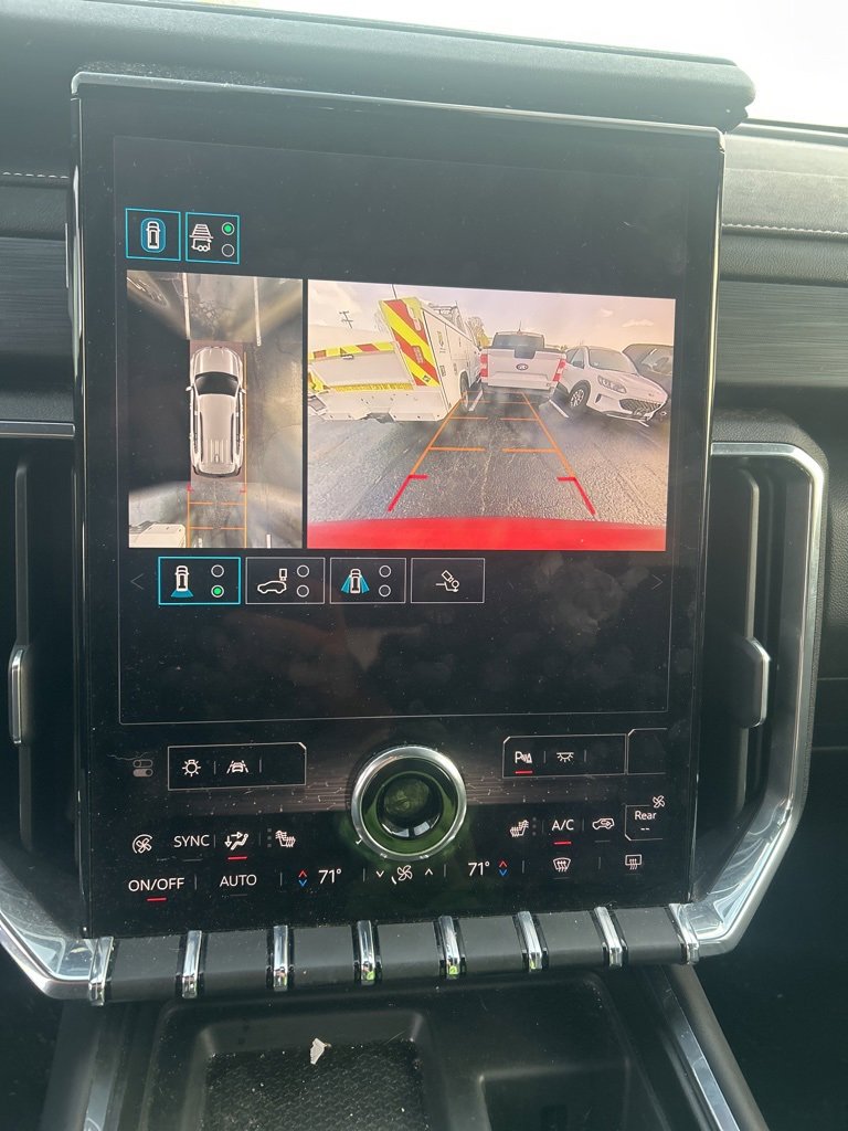 Used 2024 GMC Acadia Elevation w/ Trailering Package image 7