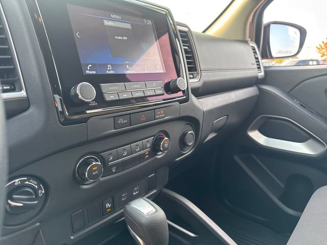 Used 2024 Nissan Frontier SV w/ Technology Package AWD/4WD image 15