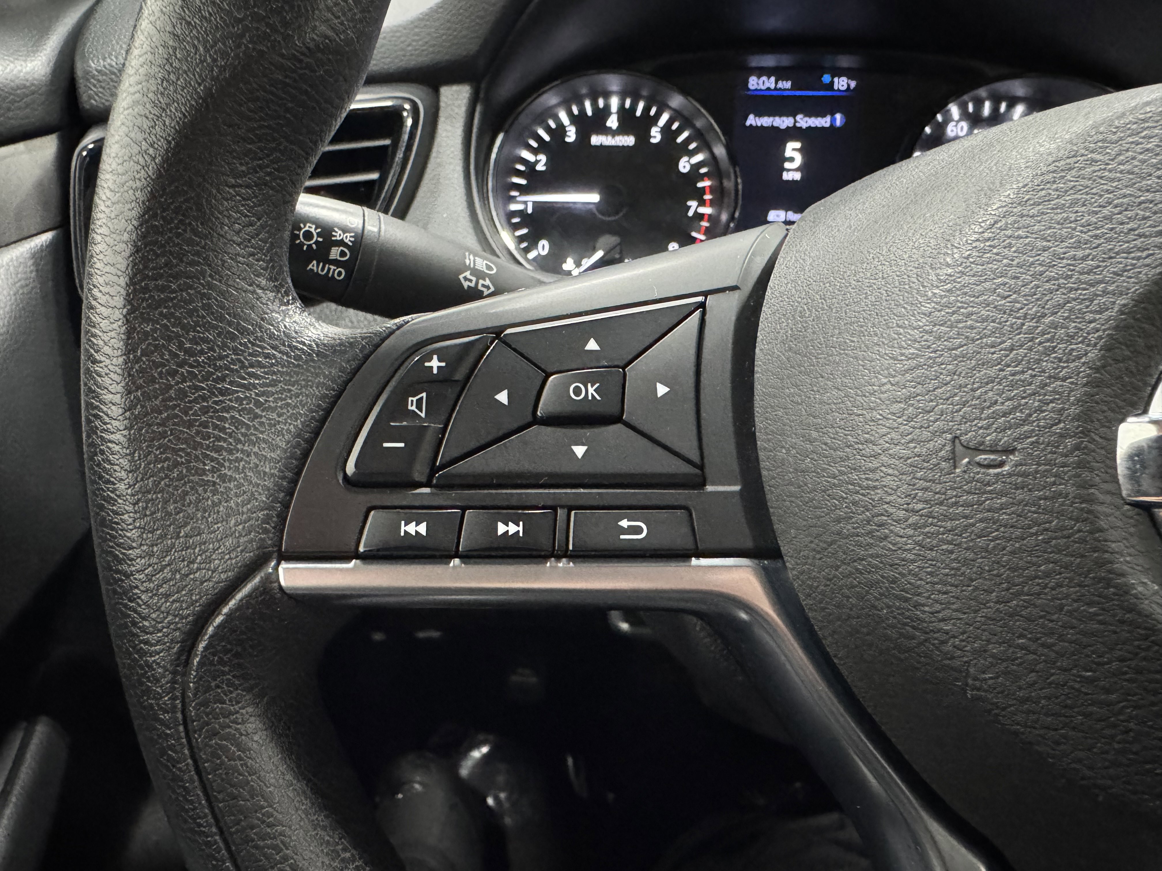 Used 2020 Nissan Rogue Sport S image 31