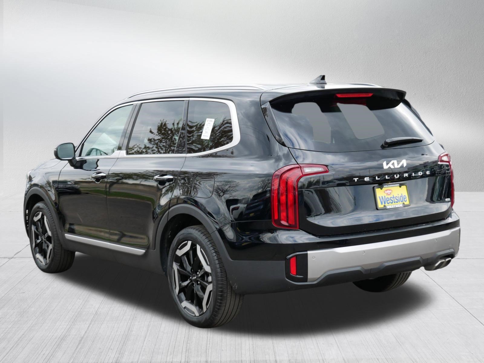 Used 2025 Kia Telluride S AWD/4WD image 5