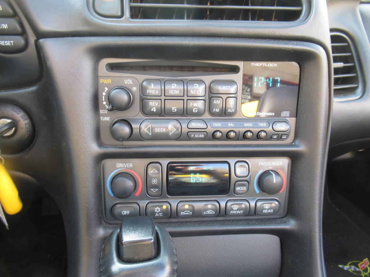 Used 2001 Chevrolet Corvette Convertible w/ Preferred Equipment Group2 image 18