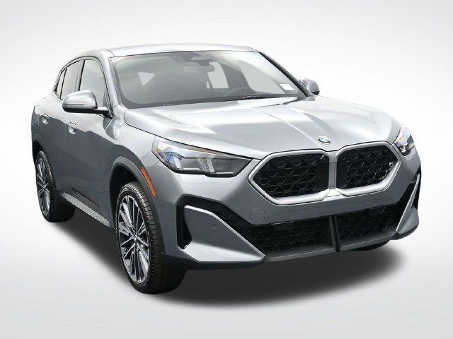 New 2026 BMW X2 xDrive28i w/ Technology Package AWD/4WD image 11