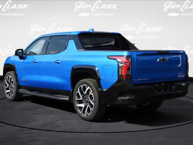 Used 2025 Chevrolet Silverado EV RST AWD/4WD image 32