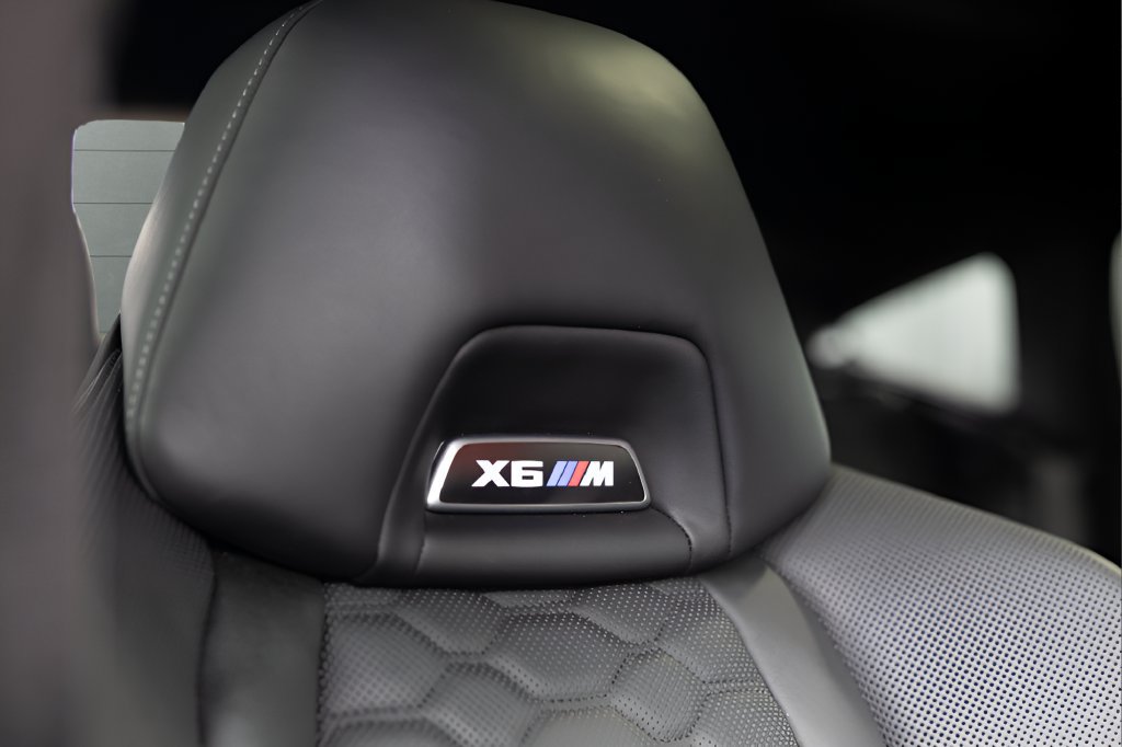 Used 2022 BMW X6 M w/ Executive Package AWD/4WD image 76