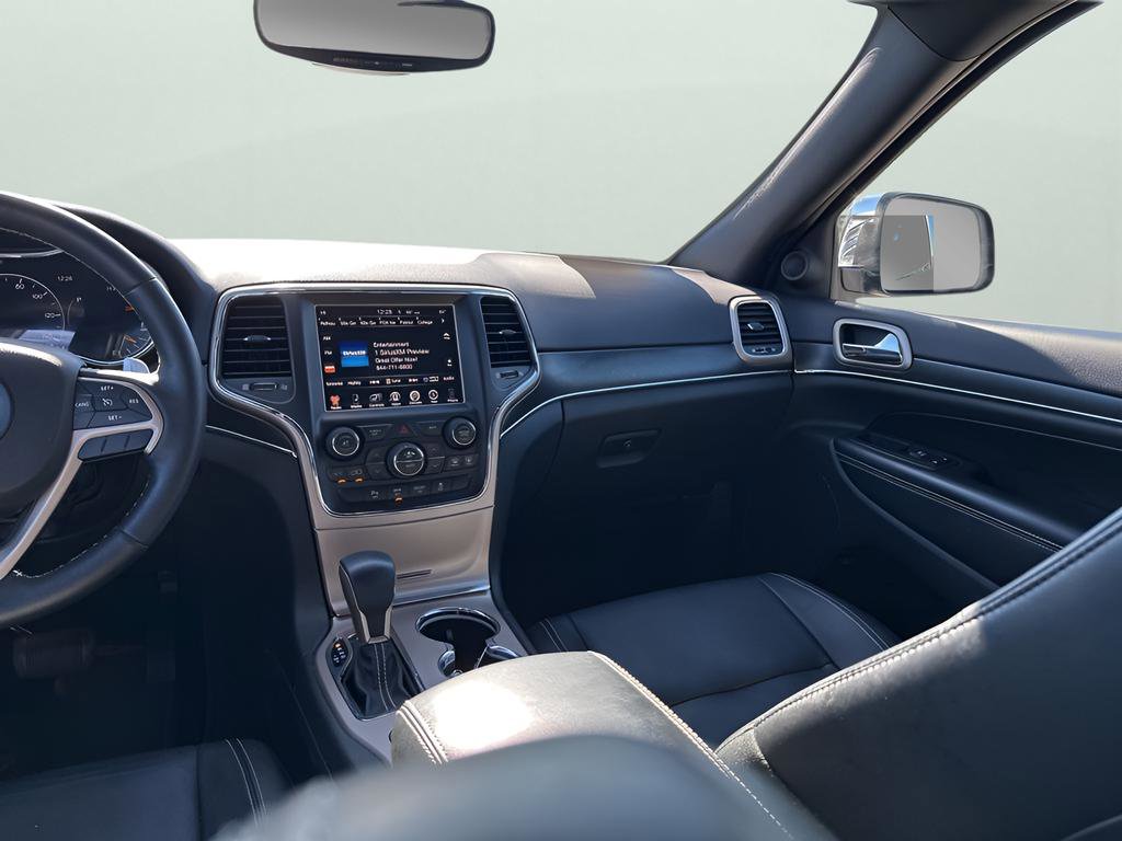 Used 2017 Jeep Grand Cherokee Limited w/ Trailer Tow Group IV image 24