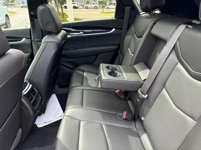 Certified 2025 Cadillac XT5 Premium Luxury w/ Technology Package AWD/4WD image 15