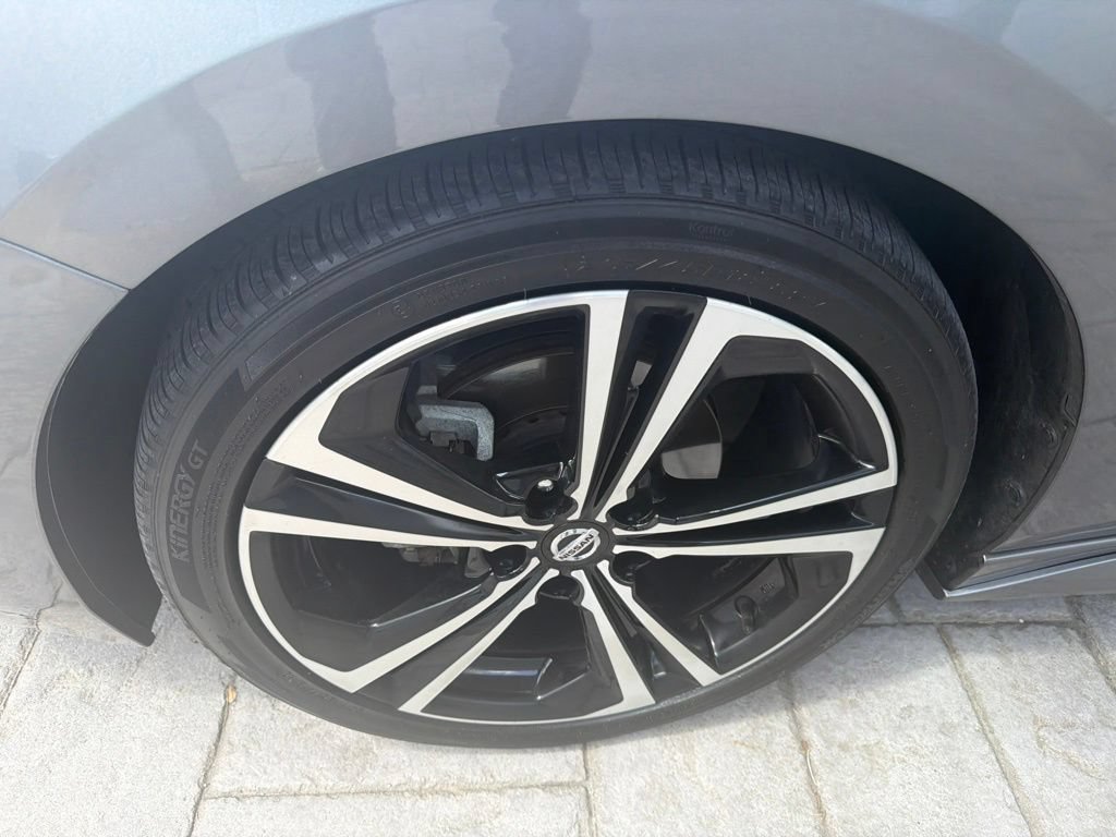 Certified 2023 Nissan Sentra SR w/ Trunk Package FWD image 6