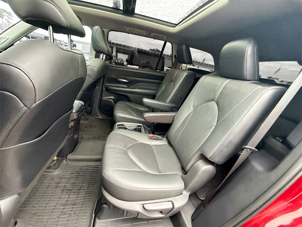 Used 2024 Toyota Grand Highlander Platinum image 26