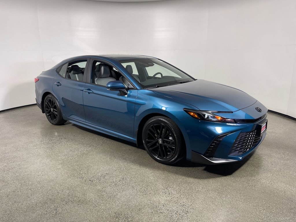 New 2026 Toyota Camry SE FWD image 1