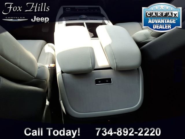 Used 2025 Lincoln Navigator L Reserve AWD/4WD image 14