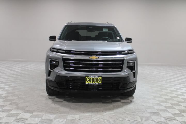 Used 2026 Chevrolet Traverse High Country w/ LPO, Floor Liner Package AWD/4WD image 2