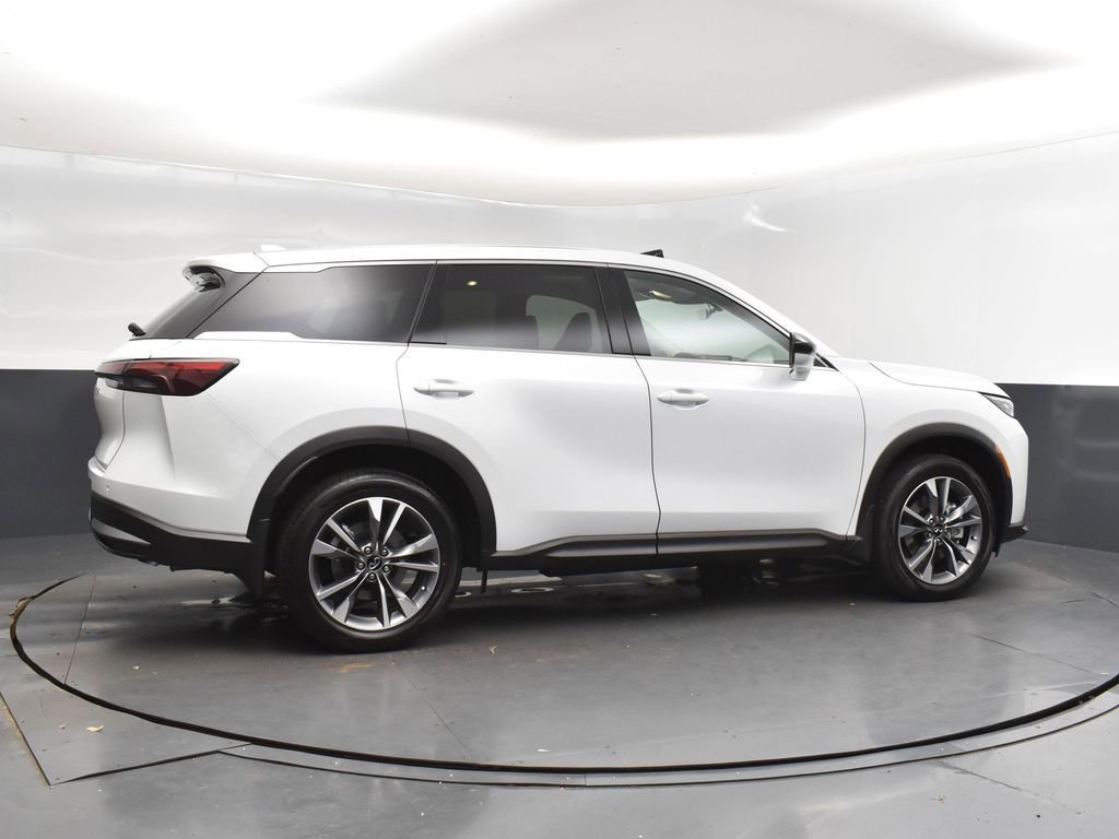 Certified 2026 INFINITI QX60 Pure w/ Cargo Package FWD image 8