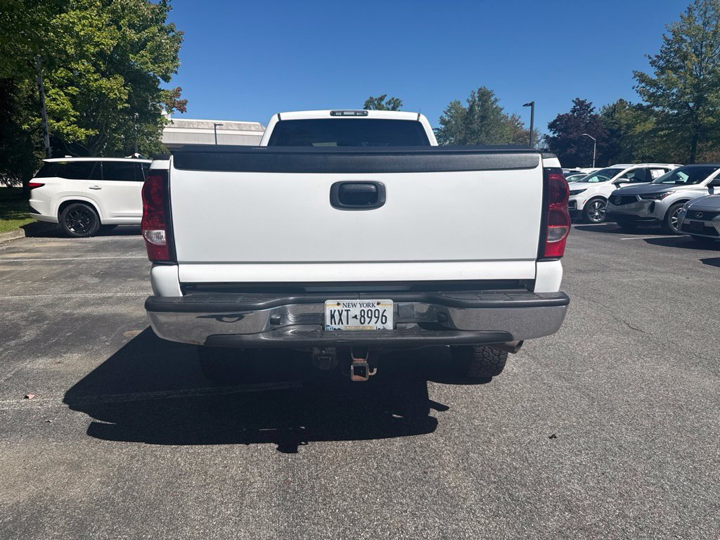 Used 2004 Chevrolet Silverado 2500 4x4 Regular Cab w/ Snow Plow Prep Package image 4
