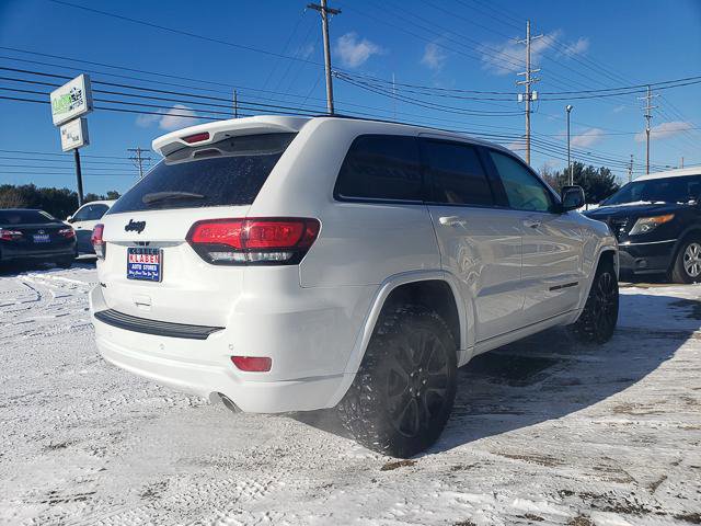 Used 2020 Jeep Grand Cherokee Altitude image 5