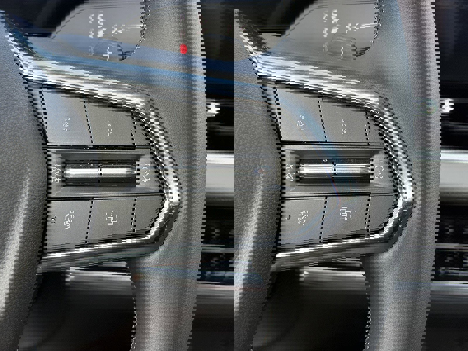 New 2026 Chevrolet Equinox LT w/ Convenience Package II FWD image 30