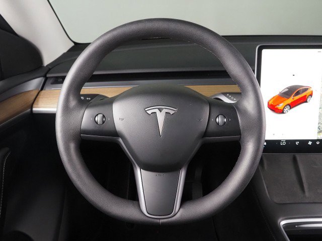 Used 2023 Tesla Model Y Long Range image 19