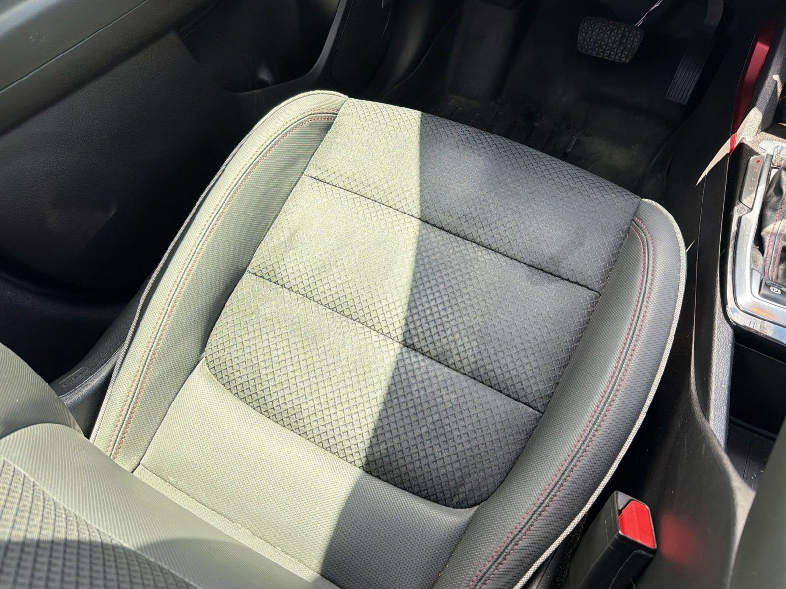 Used 2021 Chevrolet TrailBlazer RS w/ Sun and Liftgate Package image 30