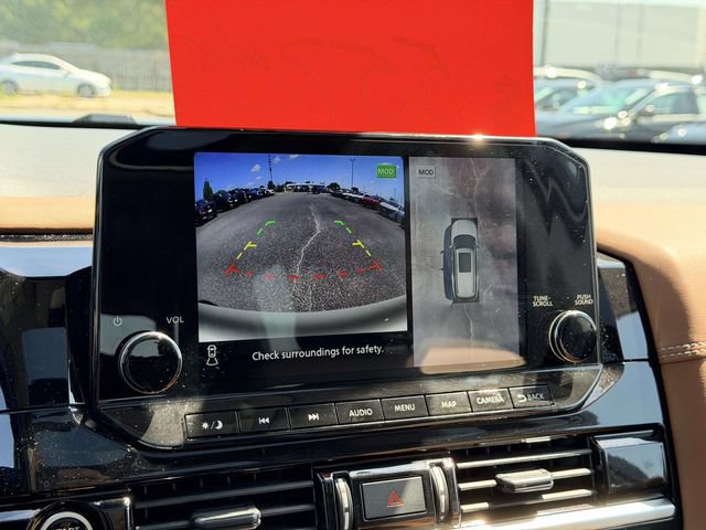 Used 2024 Nissan Pathfinder Platinum w/ Cargo Package FWD image 21