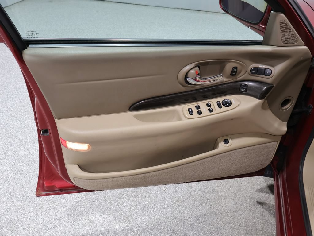 Used 2005 Buick Le Sabre Limited w/ Celebration Edition Package FWD image 11