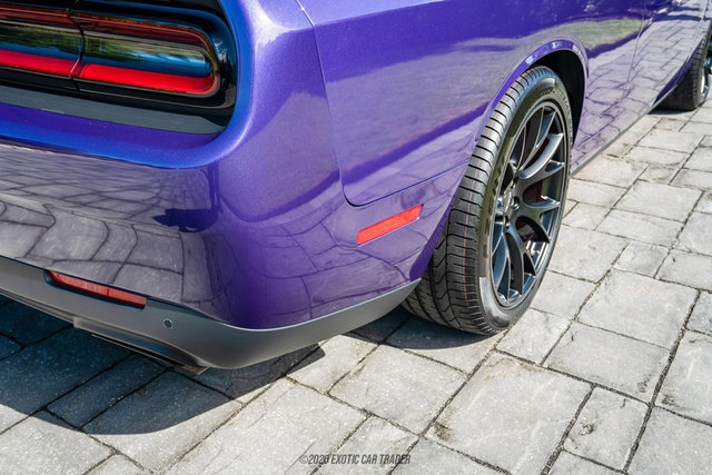 Used 2016 Dodge Challenger SRT Hellcat RWD image 82