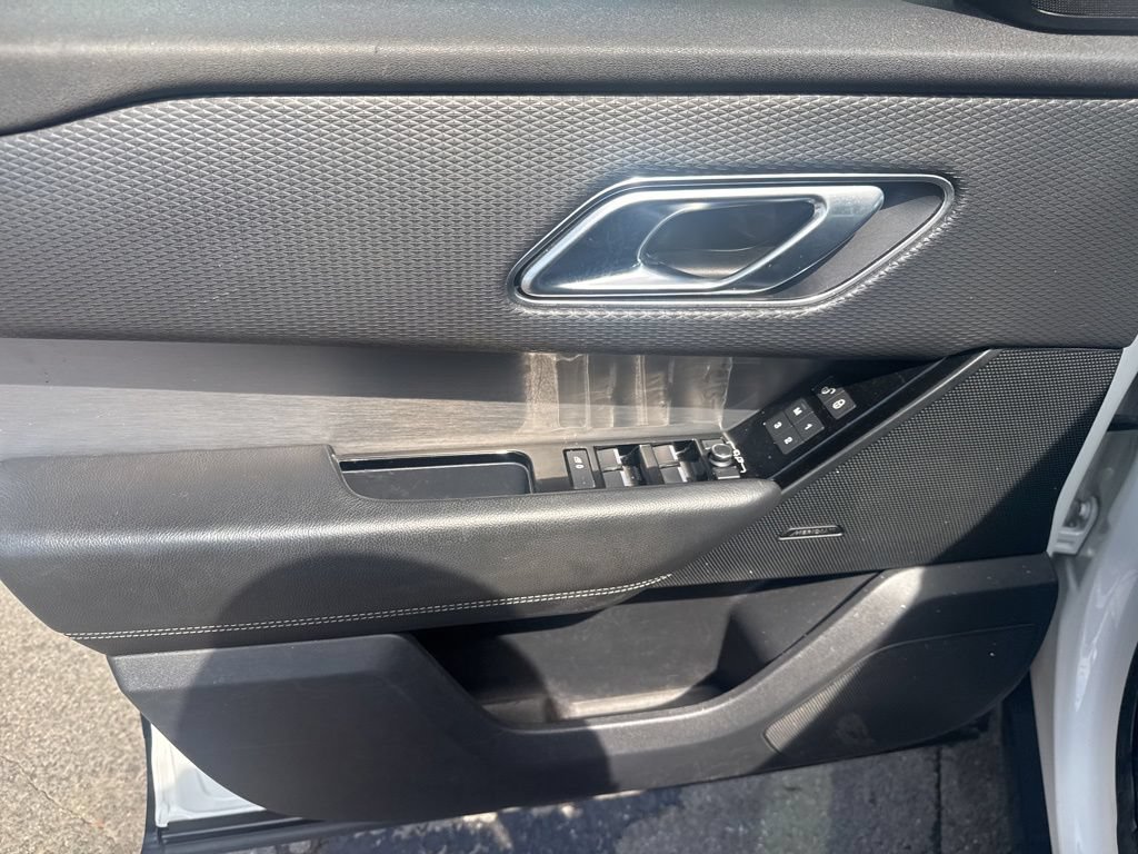 Used 2020 Land Rover Range Rover Velar R-Dynamic S AWD/4WD image 32
