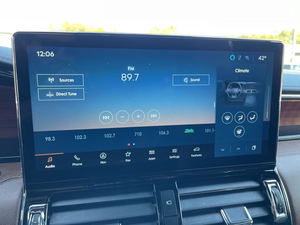 Used 2024 Lincoln Navigator L Reserve AWD/4WD image 10