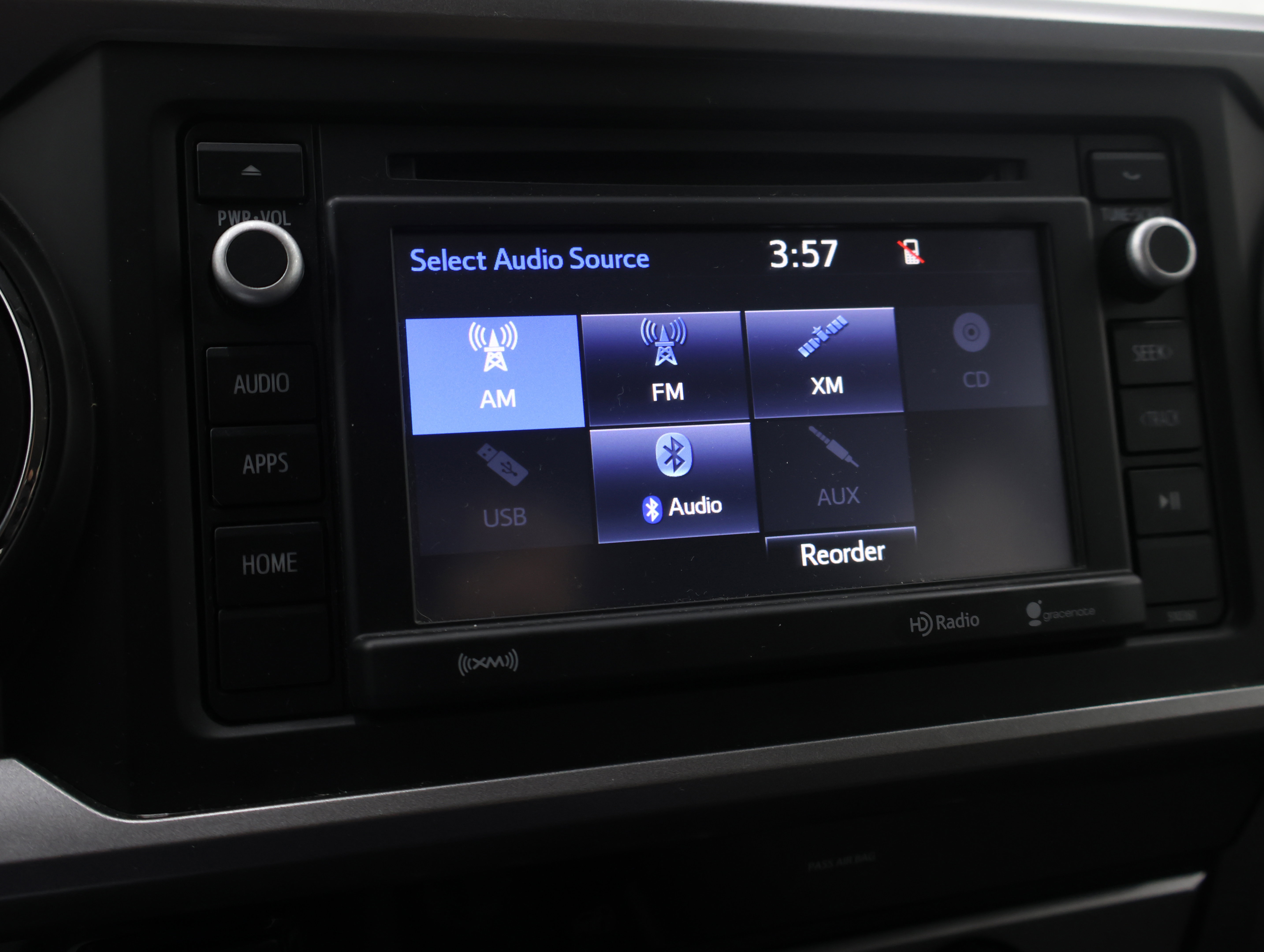 Used 2018 Toyota Tacoma SR5 AWD/4WD image 39