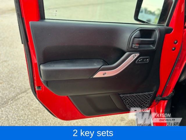 Used 2018 Jeep Wrangler Unlimited Sahara w/ Connectivity Group image 8