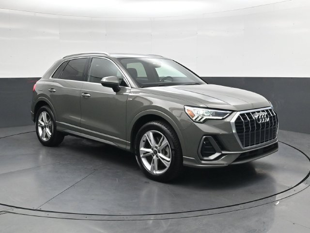Used 2022 Audi Q3 2.0T Premium Plus AWD/4WD image 2