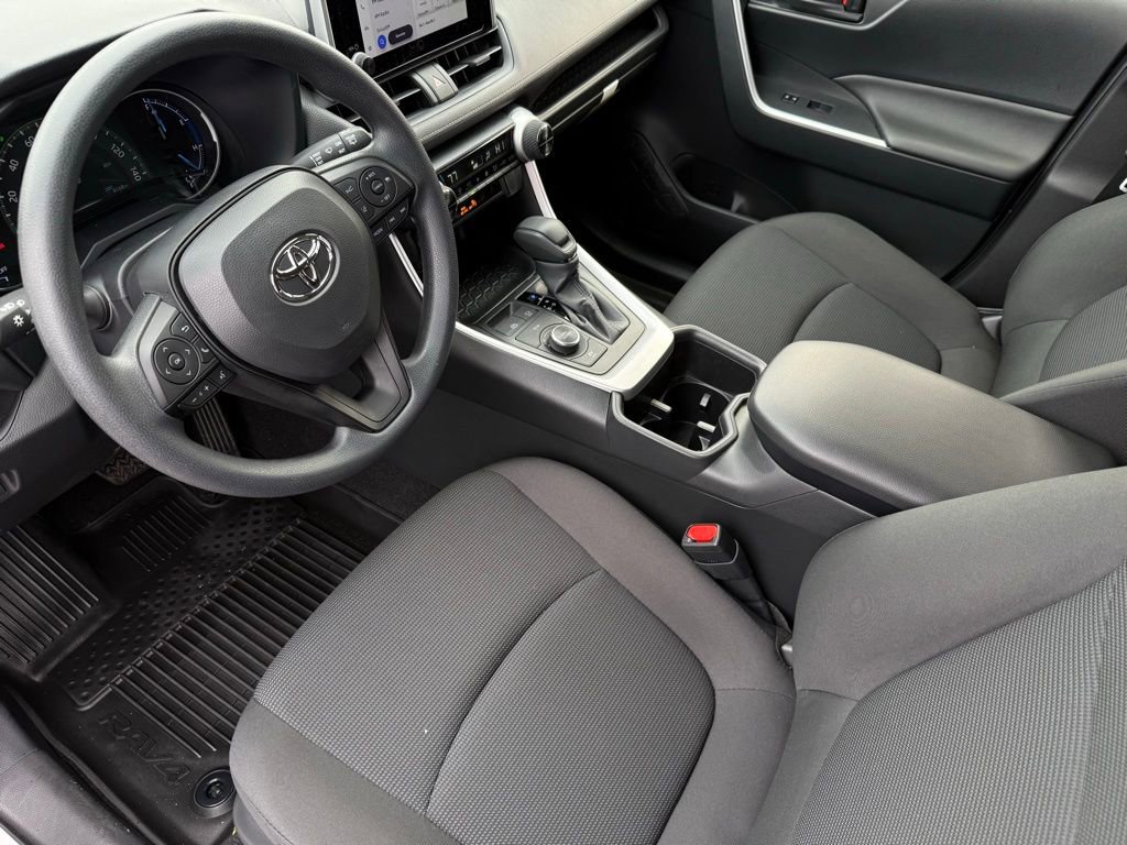 Used 2025 Toyota RAV4 LE image 17