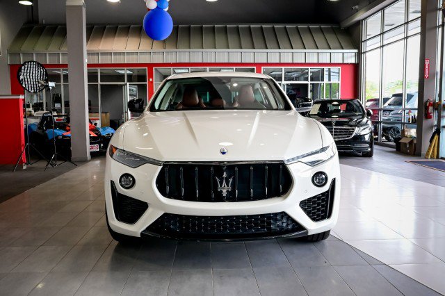 Used 2022 Maserati Levante Modena AWD/4WD image 2