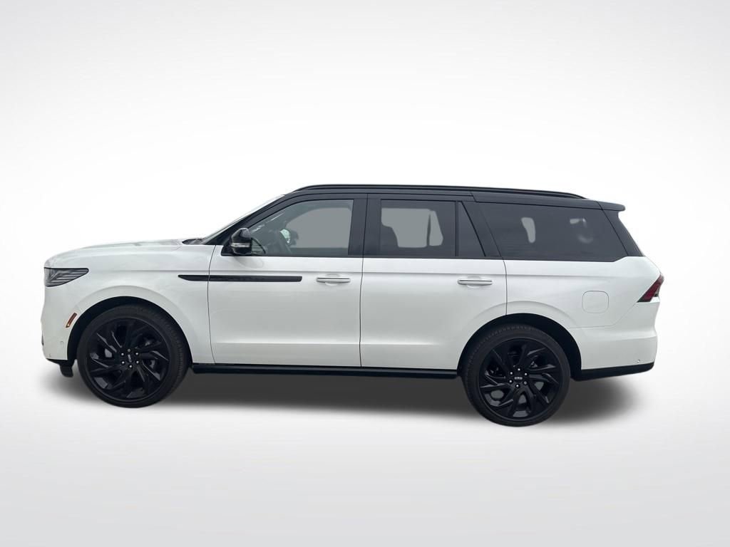 Used 2025 Lincoln Navigator Black Label AWD/4WD image 8