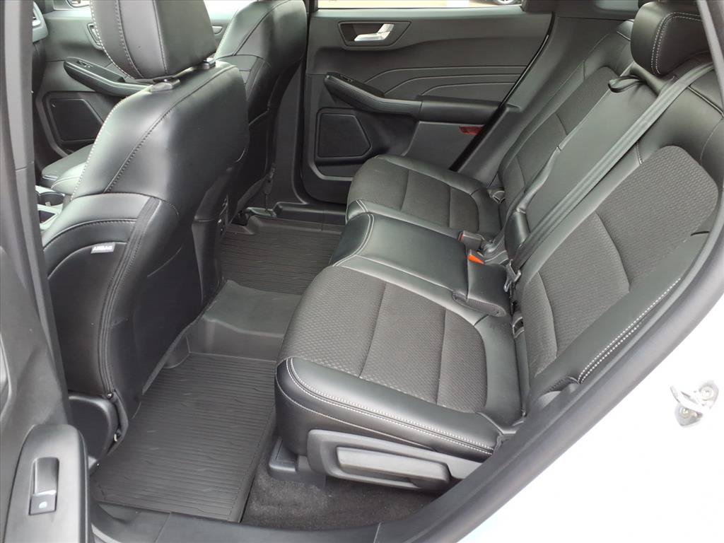 Used 2025 Ford Escape SE FWD image 7