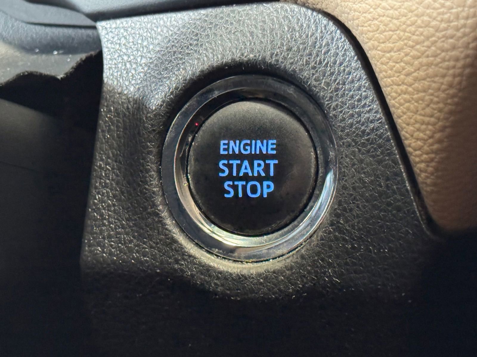 Used 2021 Toyota RAV4 Limited w/ Limited Grade Weather Package AWD/4WD image 30