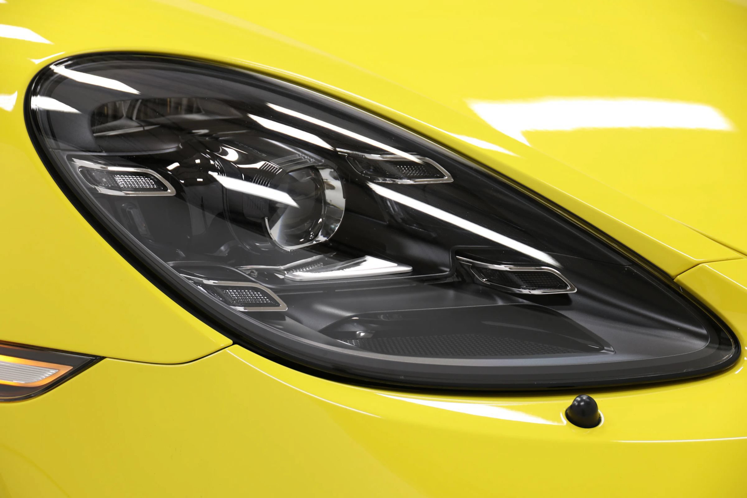 Used 2019 Porsche 718 Boxster GTS RWD image 96
