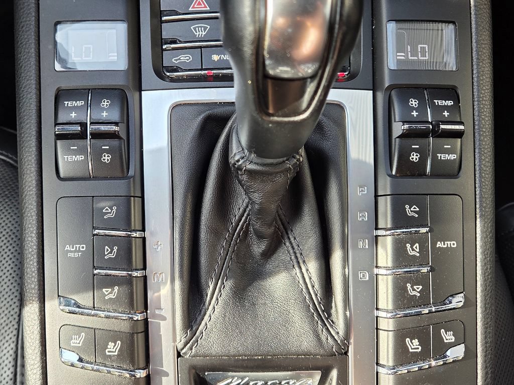 Certified 2019 Porsche Macan S AWD/4WD image 13