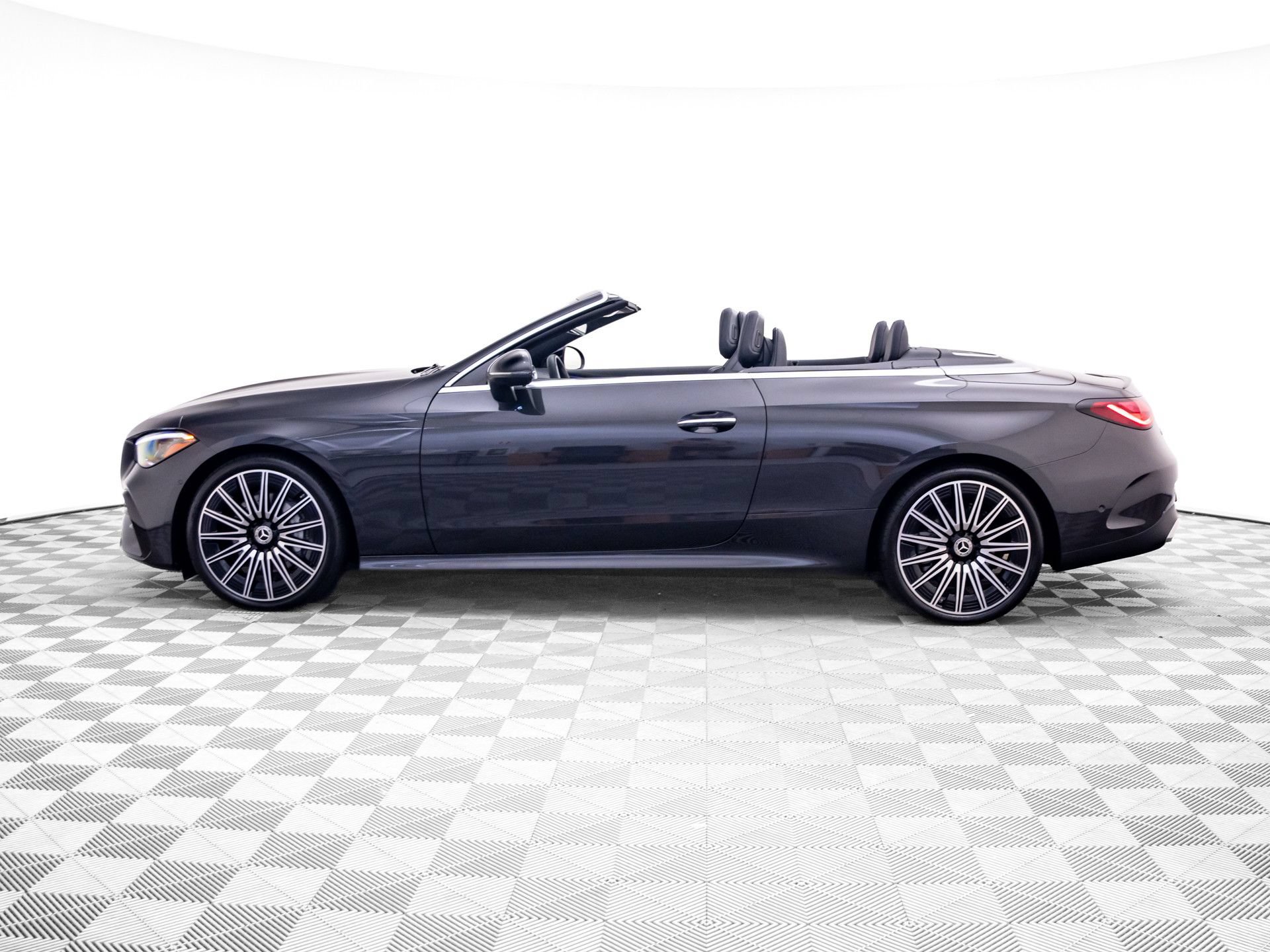 Used 2025 Mercedes-Benz CLE 300 4MATIC Cabriolet w/ Night Package image 2