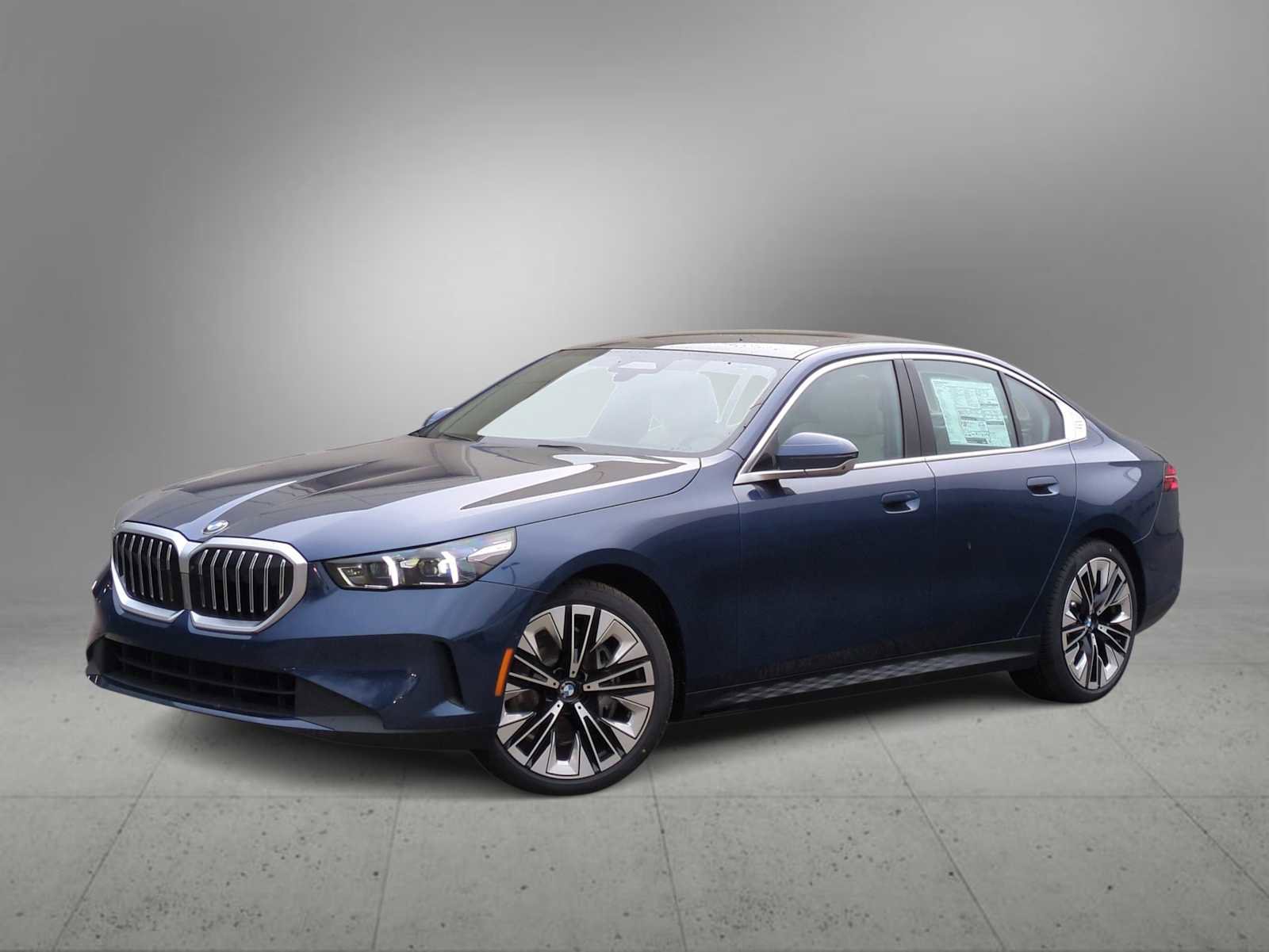 New 2026 BMW 540i xDrive image 1