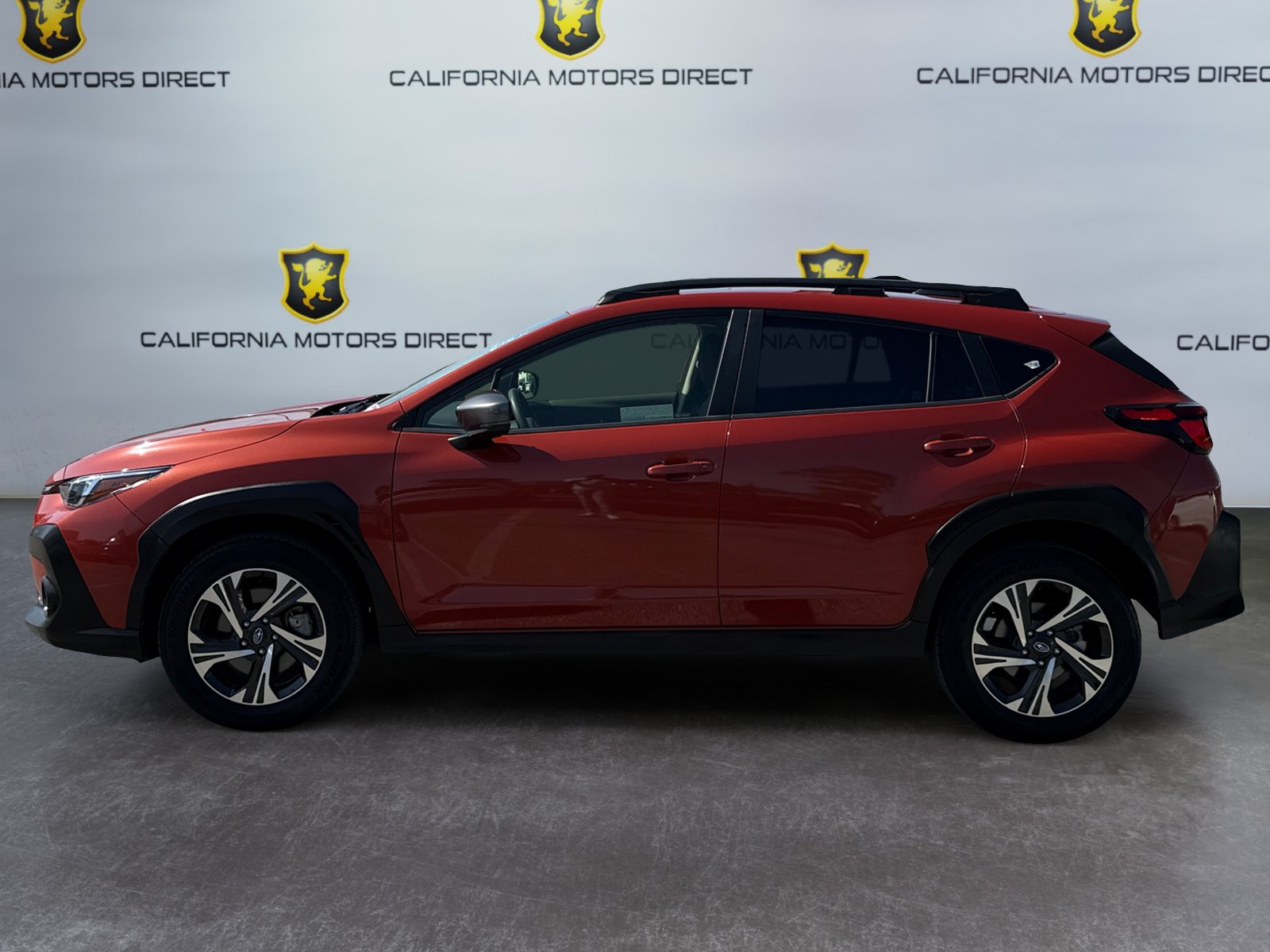 Used 2024 Subaru Crosstrek 2.0i Premium AWD/4WD image 2