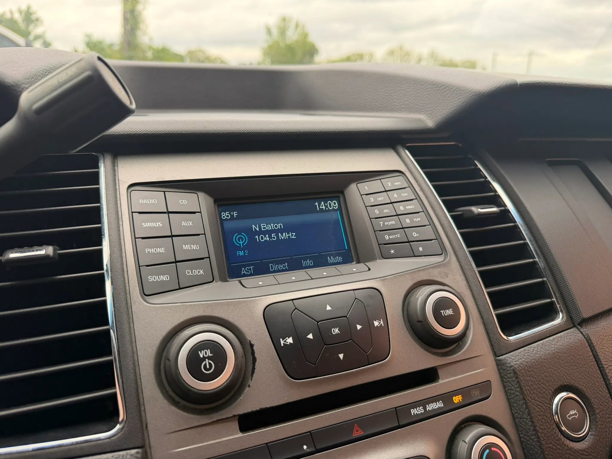 Used 2018 Ford Taurus Police Interceptor FWD image 11
