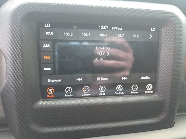 Used 2018 Jeep Wrangler Unlimited Sahara w/ Cold Weather Group AWD/4WD image 7
