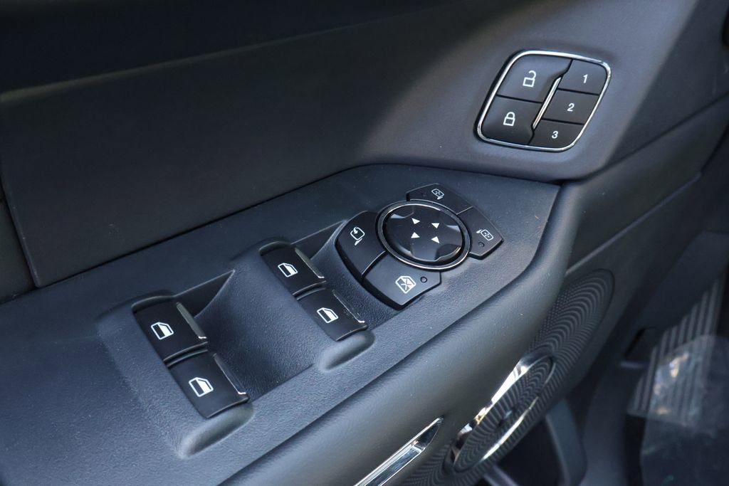 Used 2022 Ford Expedition Platinum AWD/4WD image 13