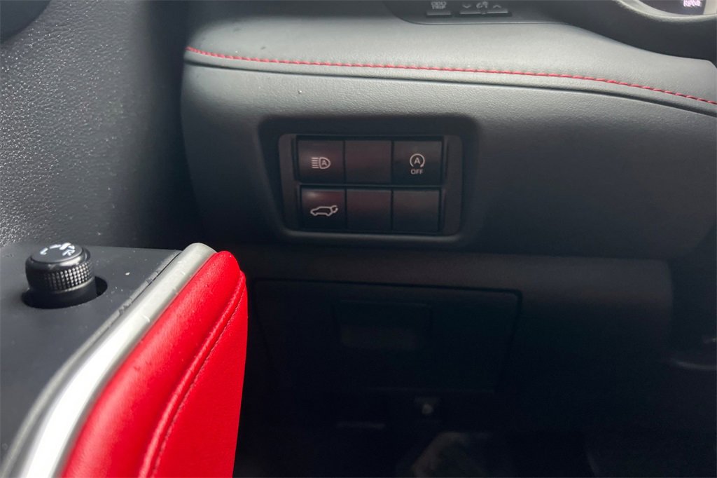 Certified 2024 Toyota Highlander XSE image 31